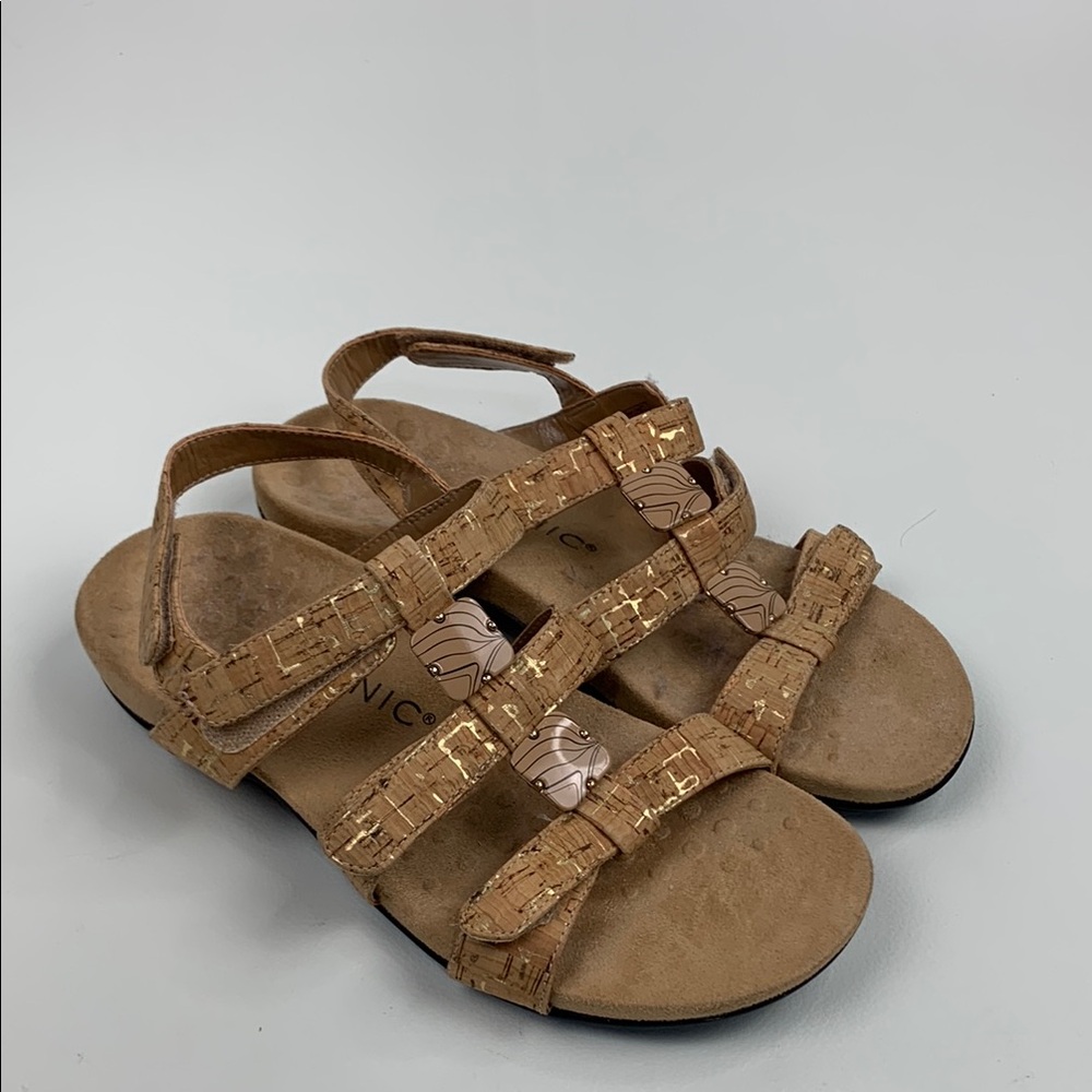 Vionic Tan Gold Sandals Comfortable Cork-Design Size 8 Adjustable strap NEW